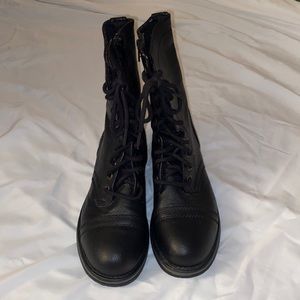 Mossimo combat boots size 7